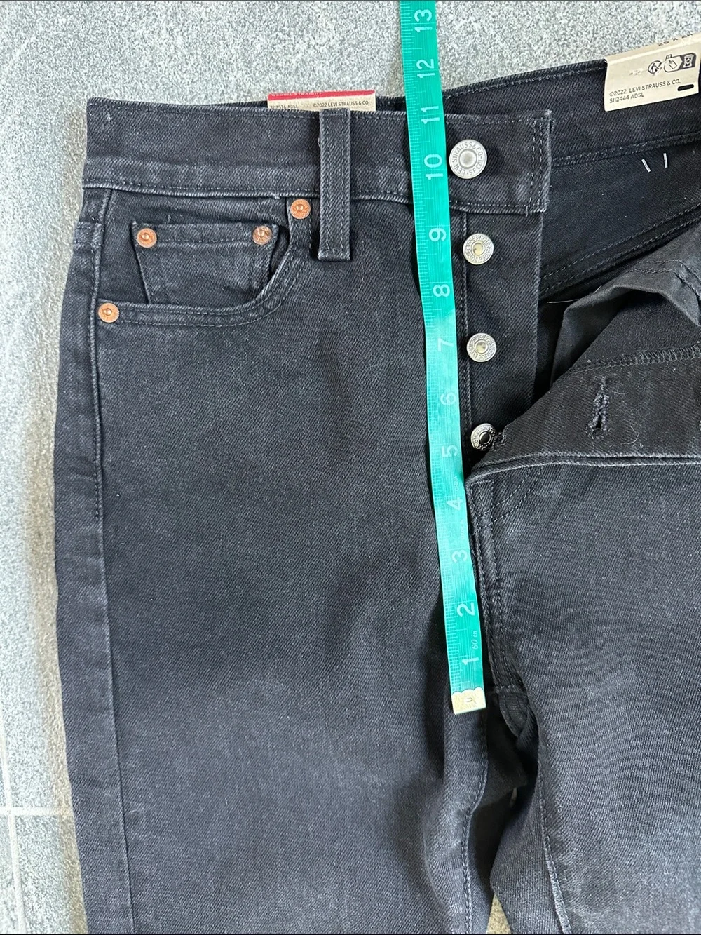 NWT Levi's *FLAWED* 26 x 28 Black Wedgie Straight Ankle Jeans Button fly Denim